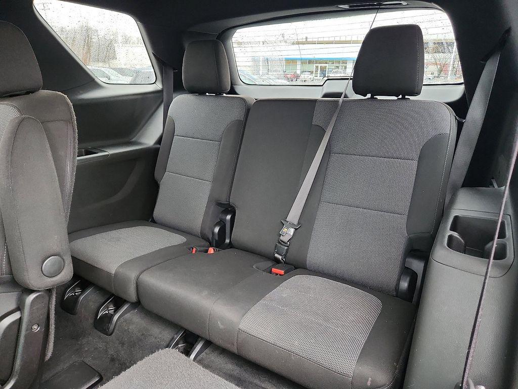 used 2023 Chevrolet Traverse car, priced at $31,670