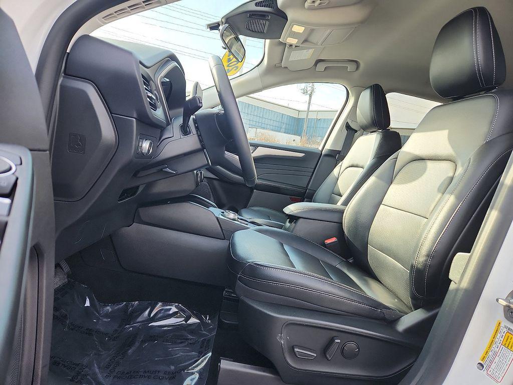 used 2022 Ford Escape car, priced at $22,201