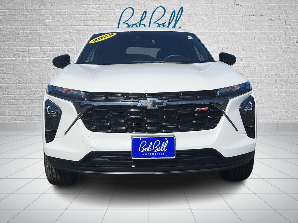 used 2025 Chevrolet Trax car, priced at $22,886
