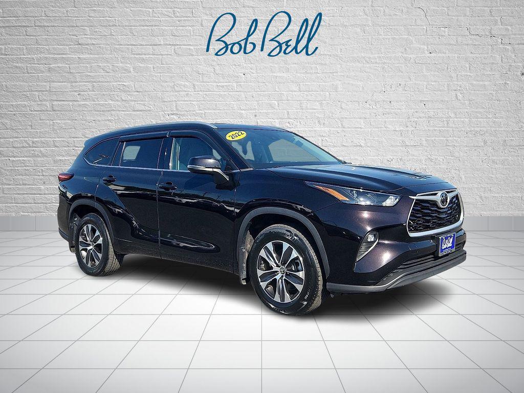 used 2022 Toyota Highlander car, priced at $29,833