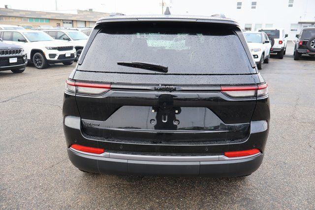 new 2026 Jeep Grand Cherokee car, priced at $46,750