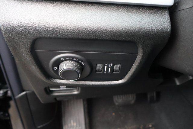 new 2026 Jeep Grand Cherokee car, priced at $46,750