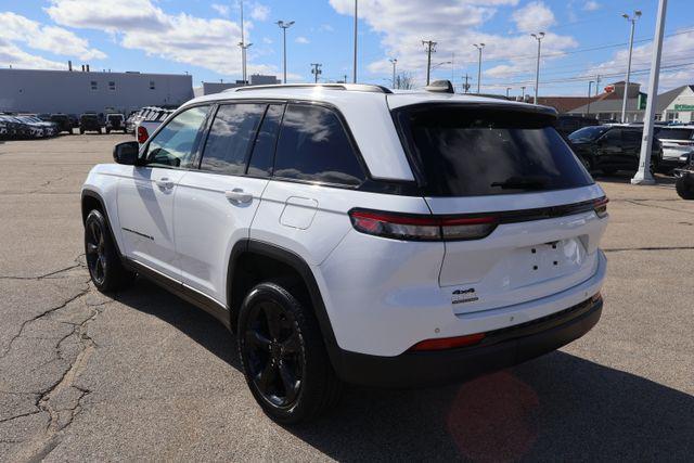 used 2023 Jeep Grand Cherokee car, priced at $32,795