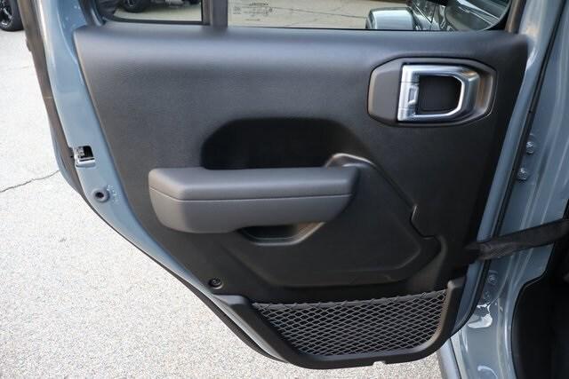 new 2026 Jeep Gladiator car, priced at $50,090