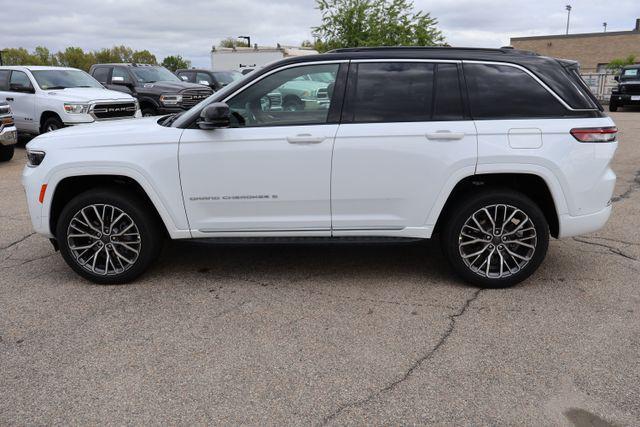 new 2026 Jeep Grand Cherokee car, priced at $57,237