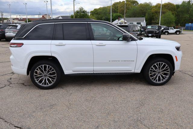 new 2026 Jeep Grand Cherokee car, priced at $57,237