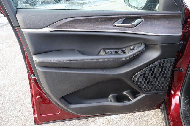 new 2026 Jeep Grand Cherokee car, priced at $46,155