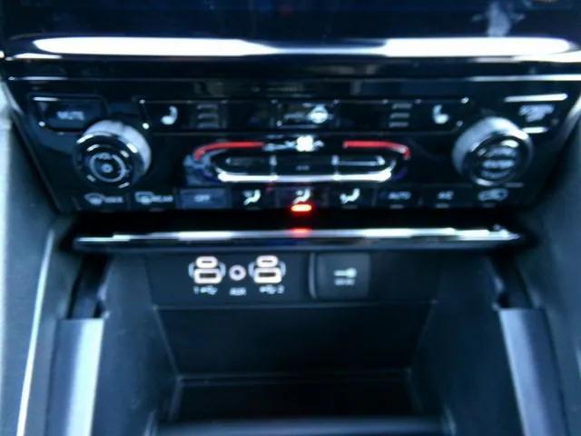 new 2025 Jeep Grand Cherokee car, priced at $43,220