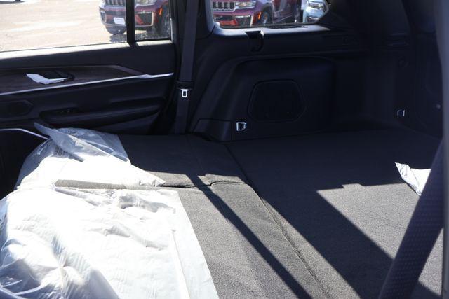 new 2026 Jeep Grand Cherokee car, priced at $44,535