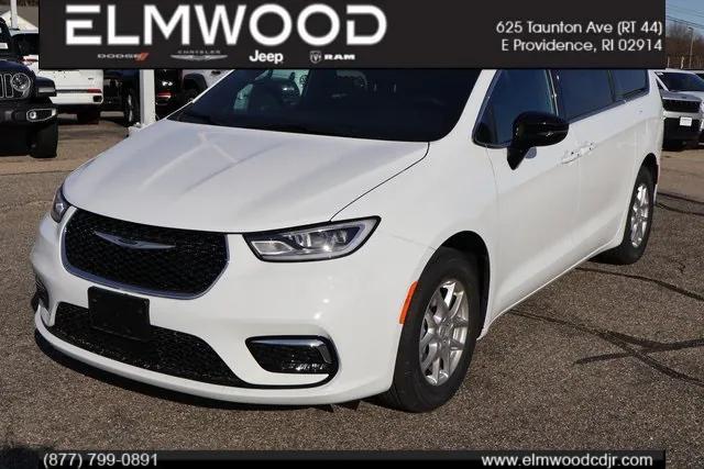 new 2026 Chrysler Pacifica car, priced at $40,860