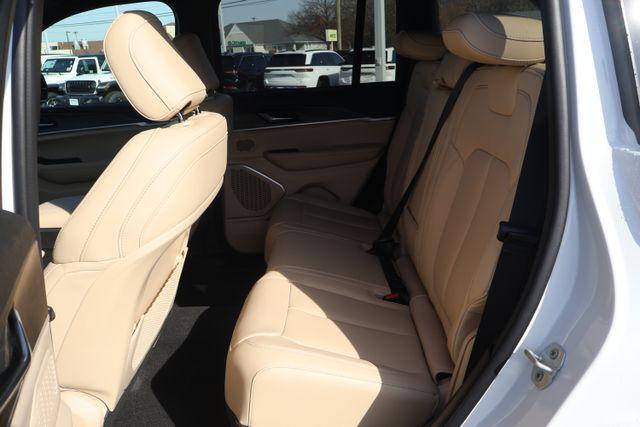 new 2026 Jeep Grand Cherokee car, priced at $46,130