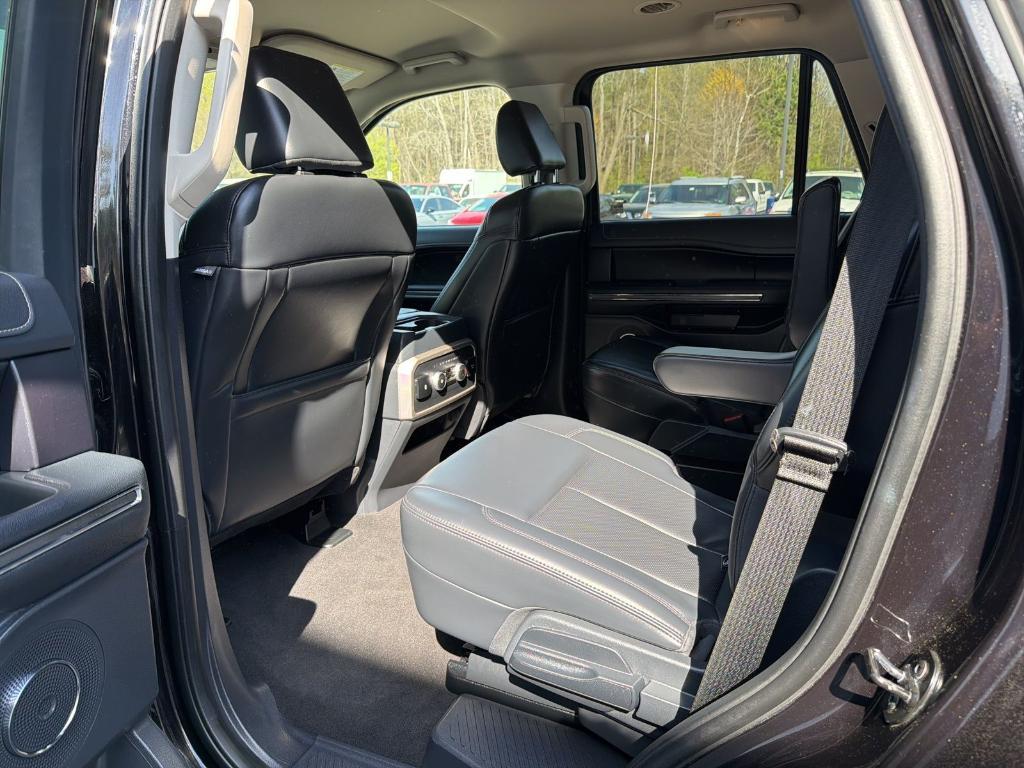 used 2024 Ford Expedition car, priced at $39,575