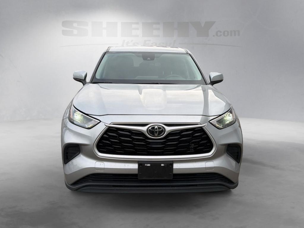 used 2023 Toyota Highlander car, priced at $30,388