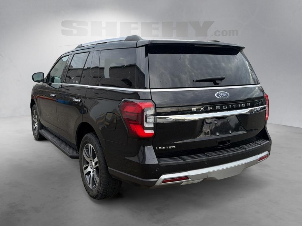 used 2024 Ford Expedition car, priced at $43,225