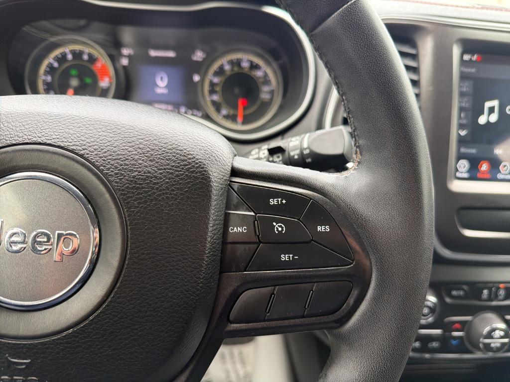 used 2022 Jeep Cherokee car, priced at $21,400