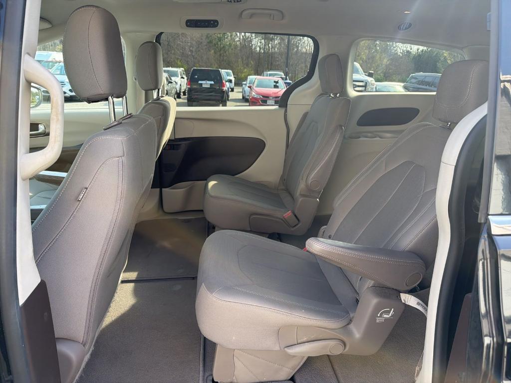 used 2017 Chrysler Pacifica car, priced at $12,990