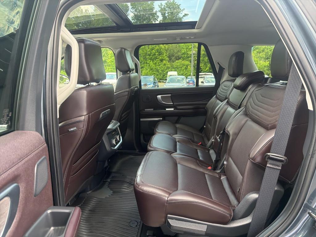 used 2025 Ford Expedition car, priced at $72,298
