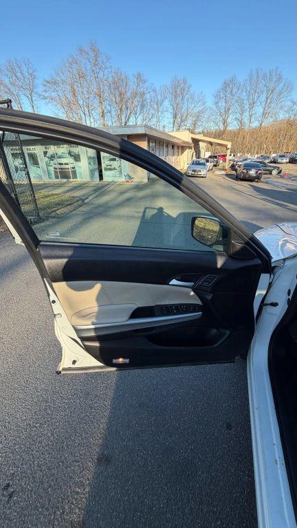 used 2015 Honda Crosstour car, priced at $11,900