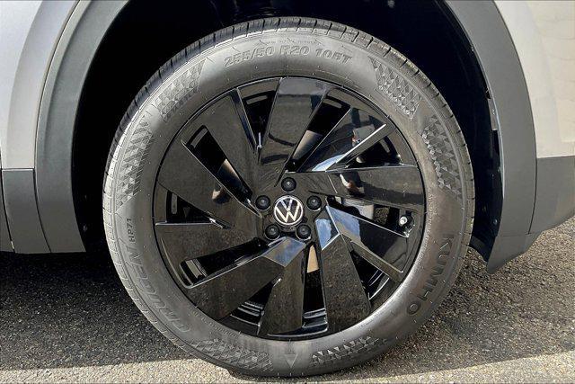 new 2025 Volkswagen Atlas Cross Sport car, priced at $47,451