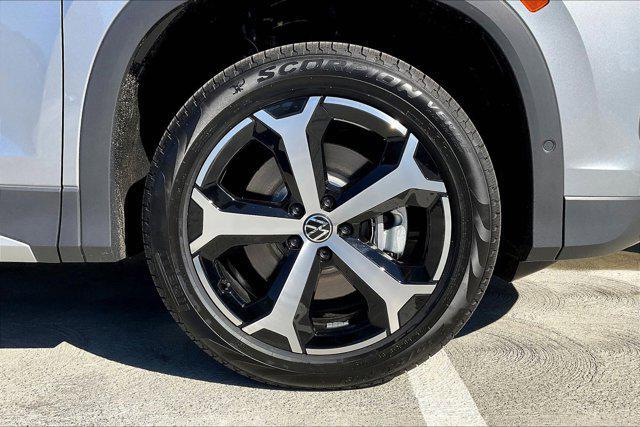 new 2026 Volkswagen Tiguan car, priced at $38,187