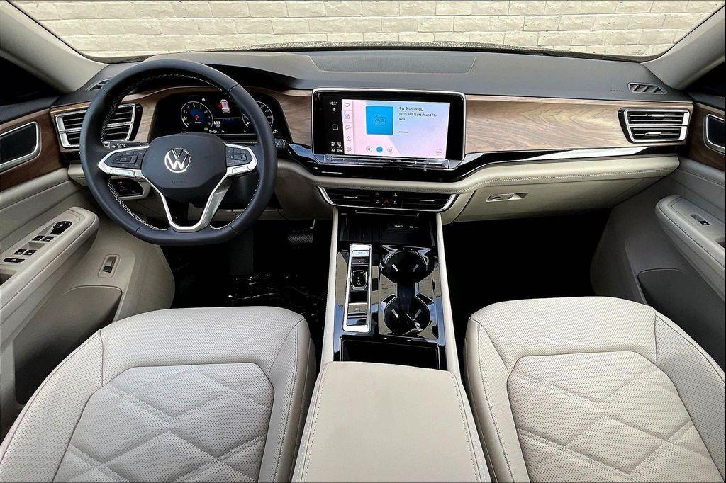 new 2026 Volkswagen Atlas car, priced at $48,329