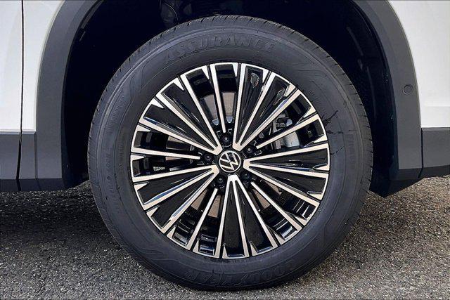 new 2026 Volkswagen Tiguan car, priced at $32,987