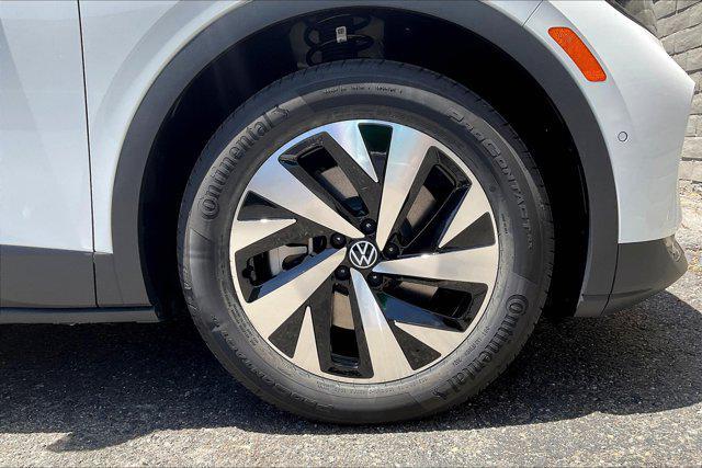 new 2025 Volkswagen ID.4 car, priced at $47,176
