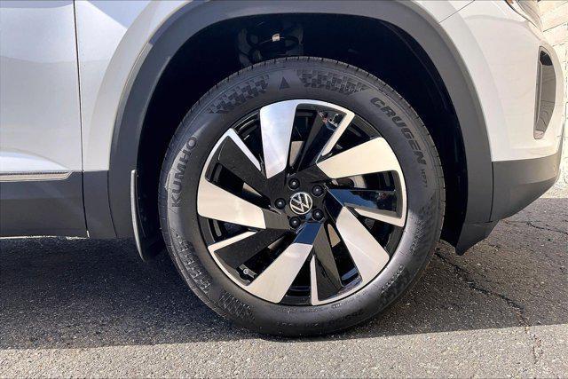 new 2026 Volkswagen Atlas Cross Sport car, priced at $52,066
