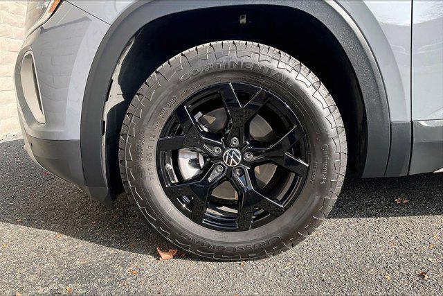 used 2024 Volkswagen Atlas car, priced at $38,984