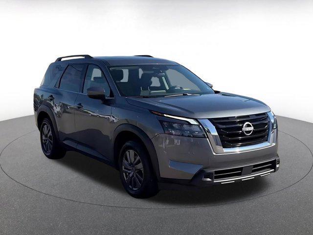 used 2025 Nissan Pathfinder car, priced at $29,990