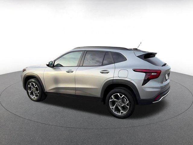 used 2025 Chevrolet Trax car, priced at $19,419