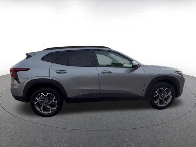 used 2025 Chevrolet Trax car, priced at $19,419