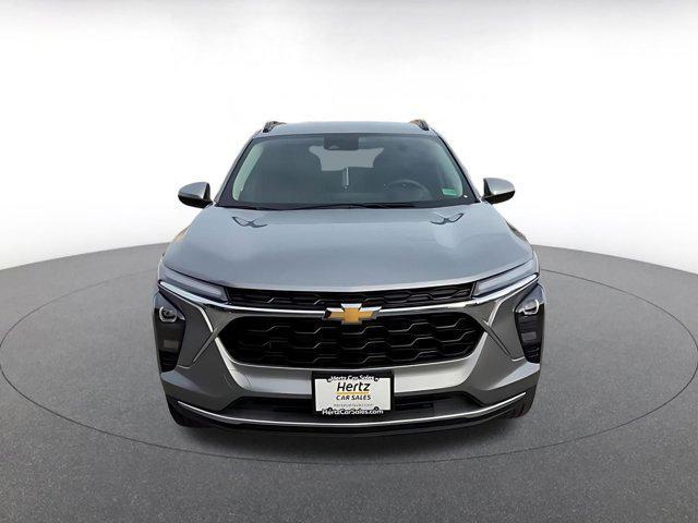 used 2025 Chevrolet Trax car, priced at $19,419