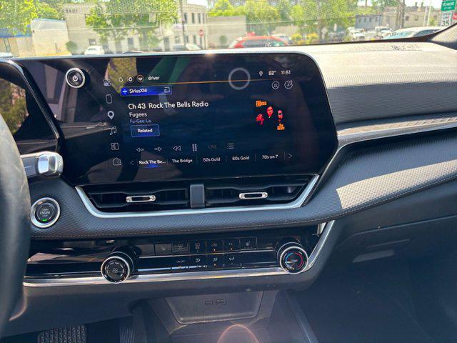 used 2025 Chevrolet Equinox car, priced at $24,312