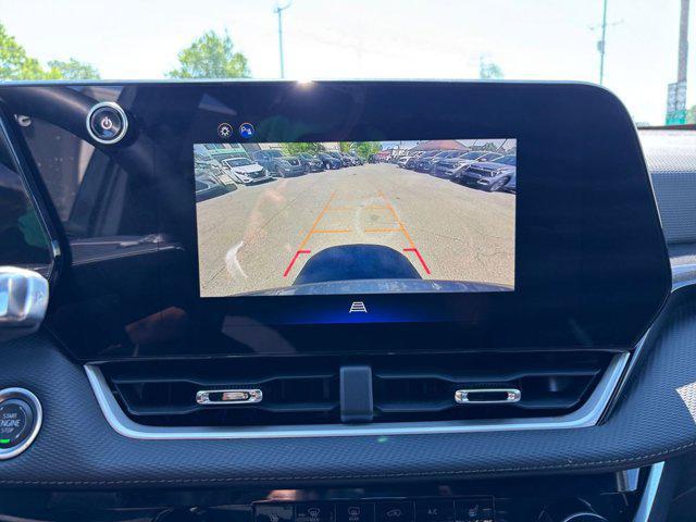 used 2025 Chevrolet Equinox car, priced at $24,312