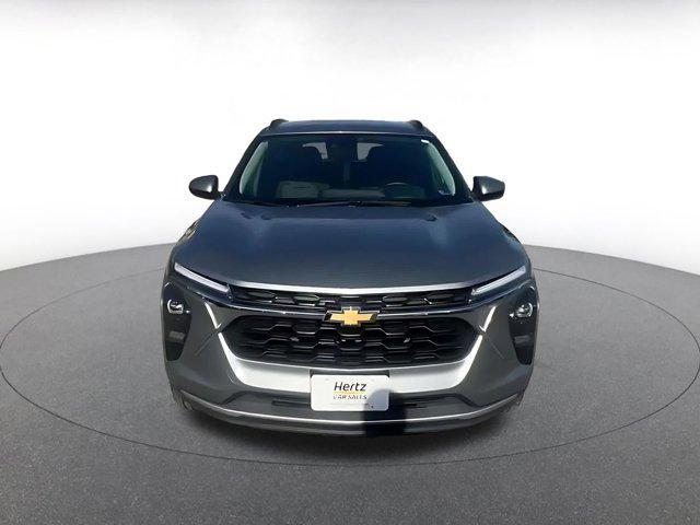 used 2025 Chevrolet Trax car, priced at $19,555