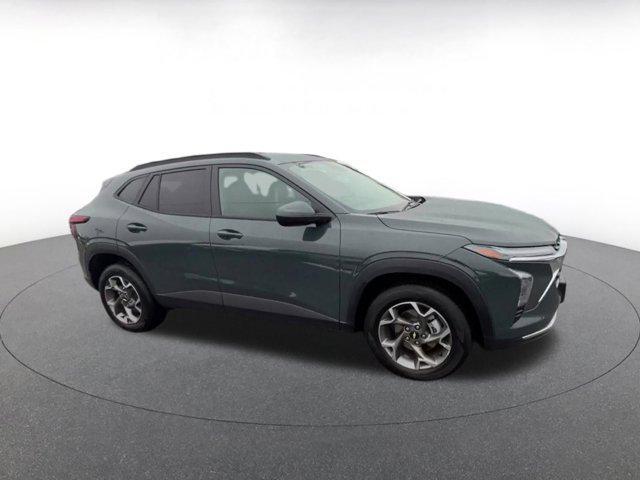 used 2025 Chevrolet Trax car, priced at $20,046