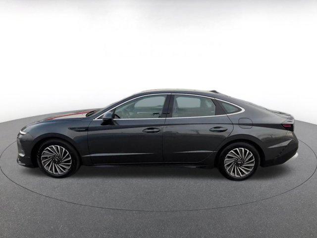 used 2025 Hyundai Sonata Hybrid car, priced at $24,922