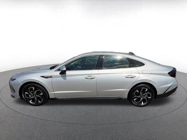 used 2025 Hyundai Sonata car, priced at $22,376