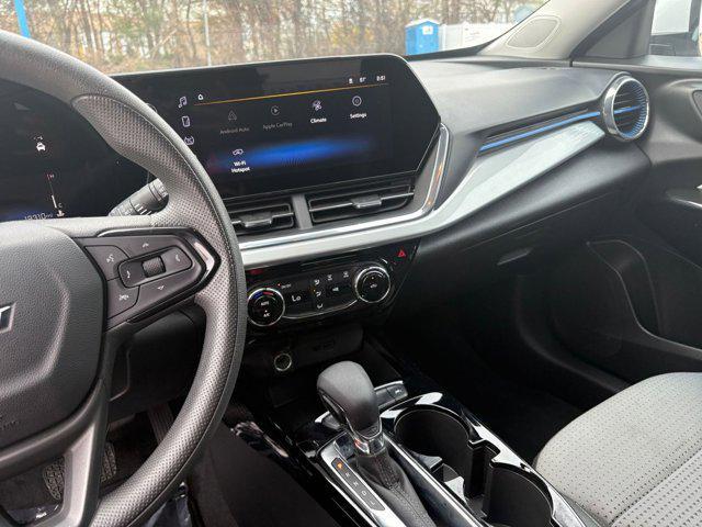 used 2025 Chevrolet Trax car, priced at $19,515