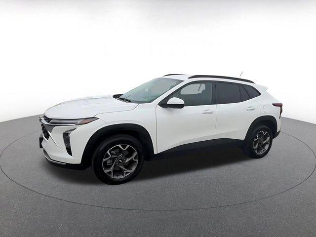 used 2025 Chevrolet Trax car, priced at $19,515