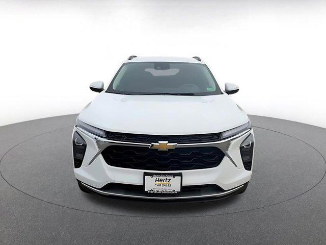 used 2025 Chevrolet Trax car, priced at $19,515