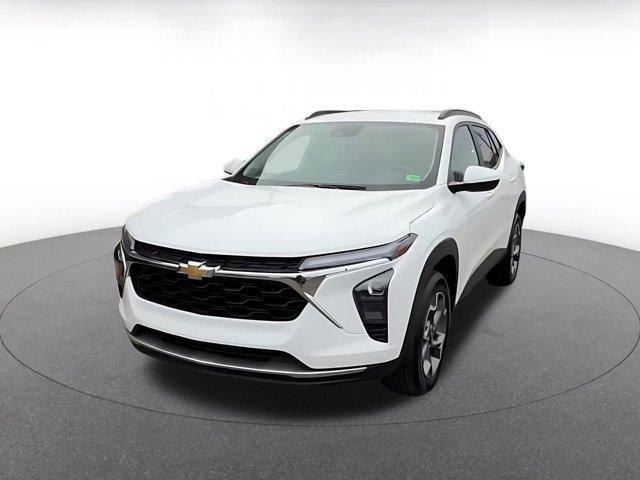 used 2025 Chevrolet Trax car, priced at $19,639