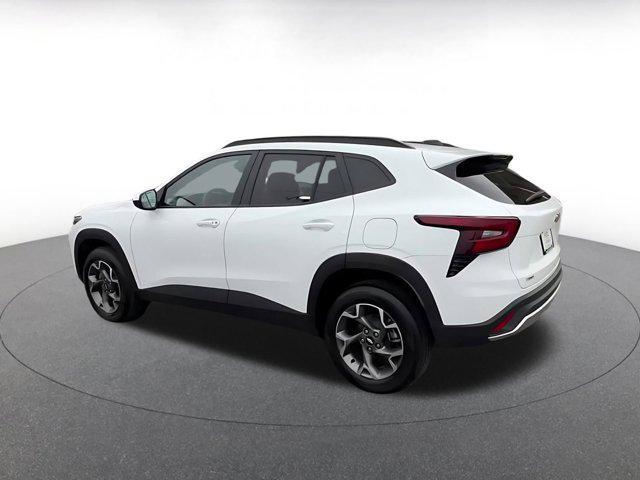 used 2025 Chevrolet Trax car, priced at $19,639