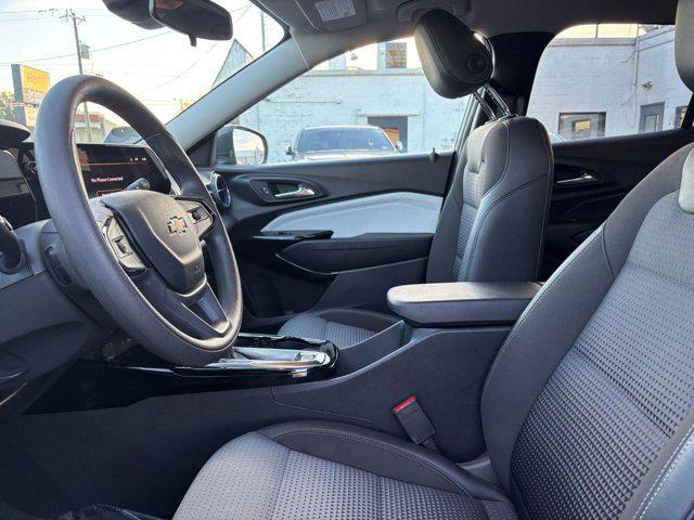 used 2025 Chevrolet Trax car, priced at $19,289