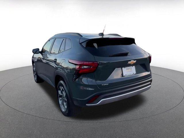 used 2025 Chevrolet Trax car, priced at $19,289
