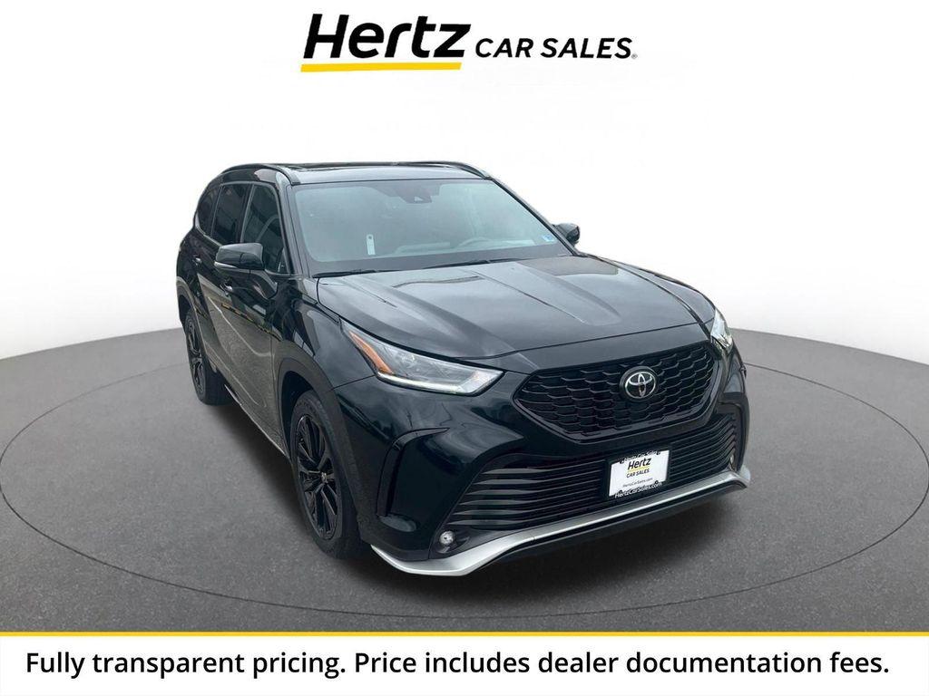 used 2025 Toyota Highlander car, priced at $42,098