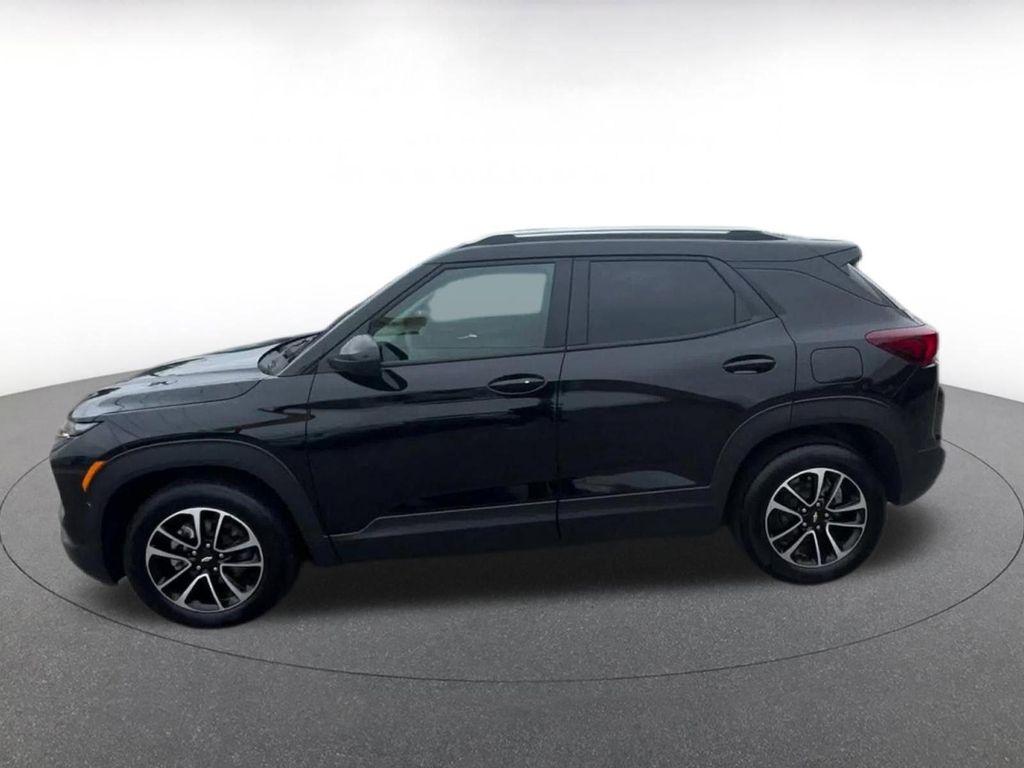 used 2025 Chevrolet TrailBlazer car, priced at $21,598