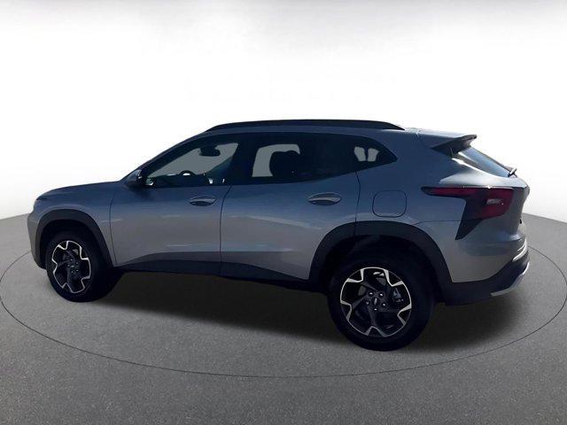 used 2025 Chevrolet Trax car, priced at $19,387