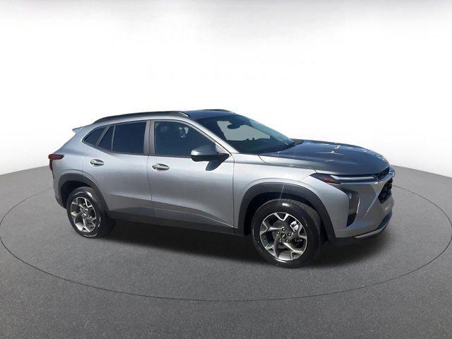 used 2025 Chevrolet Trax car, priced at $19,387